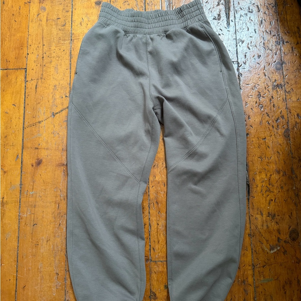 Abercrombie and Fitch YPB neoknit jogger dune barrel sweatpants medium